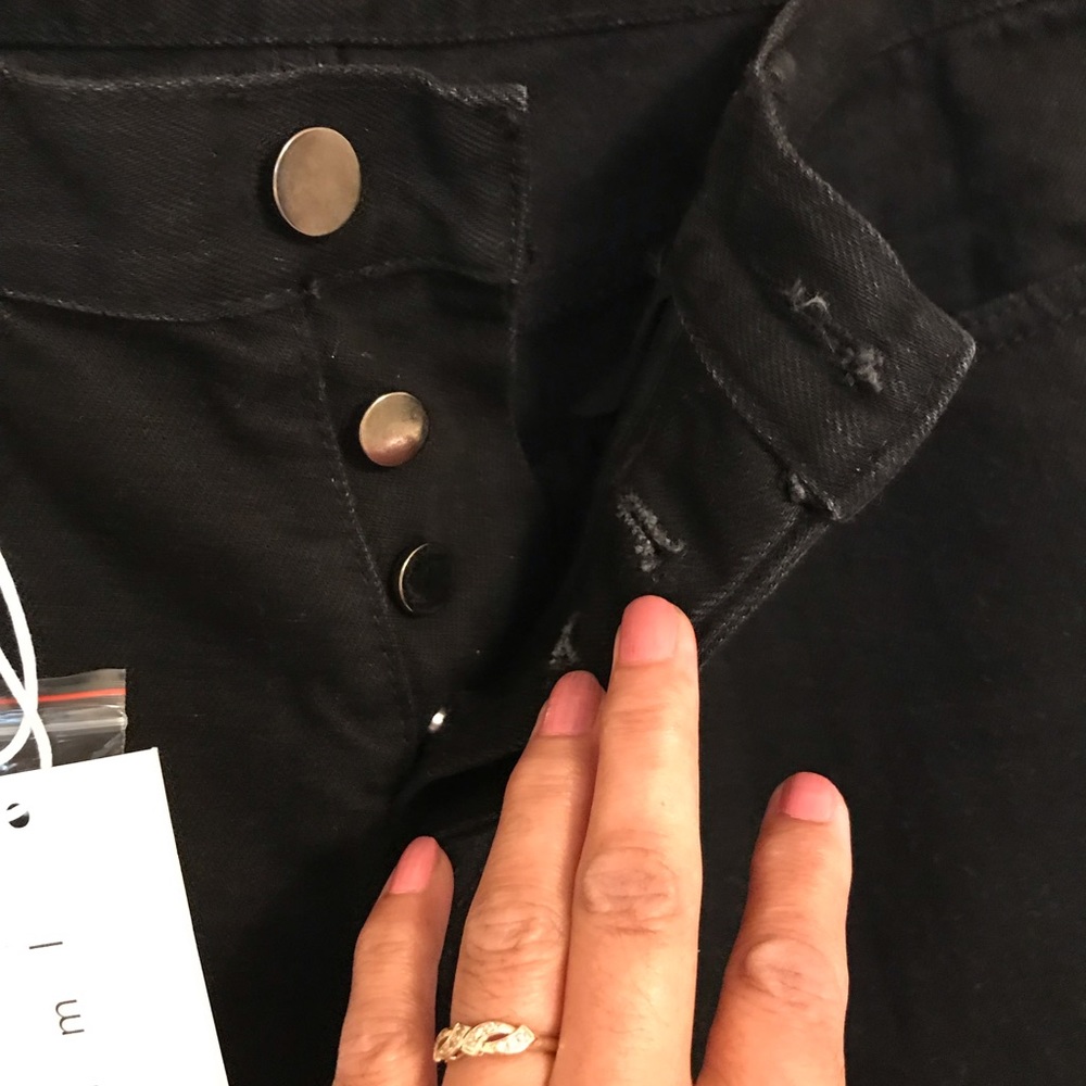 I am selling a black jeans